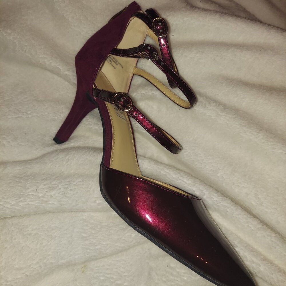 Liz Claiborne Burgundy Heels
